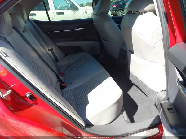 4T1B11HK6KU279205 2019 TOYOTA CAMRY - Image 8