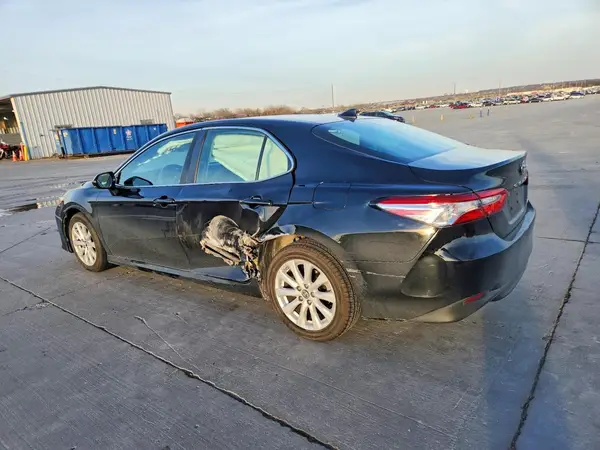 4T1B11HK6KU281908 2019 TOYOTA CAMRY - Image 2