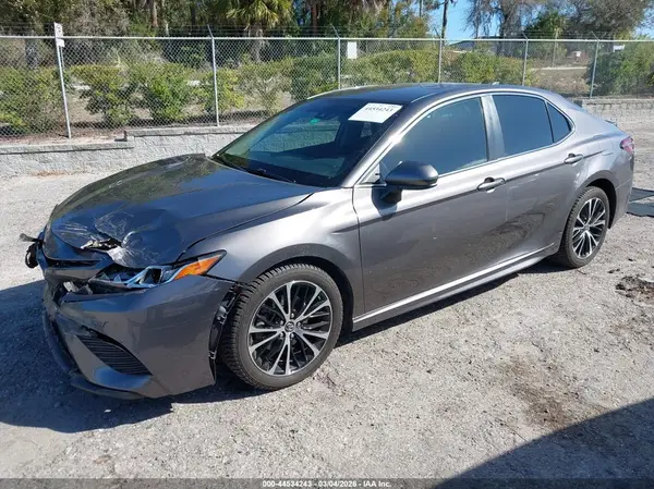 4T1B11HK6KU282606 2019 TOYOTA CAMRY - Image 2
