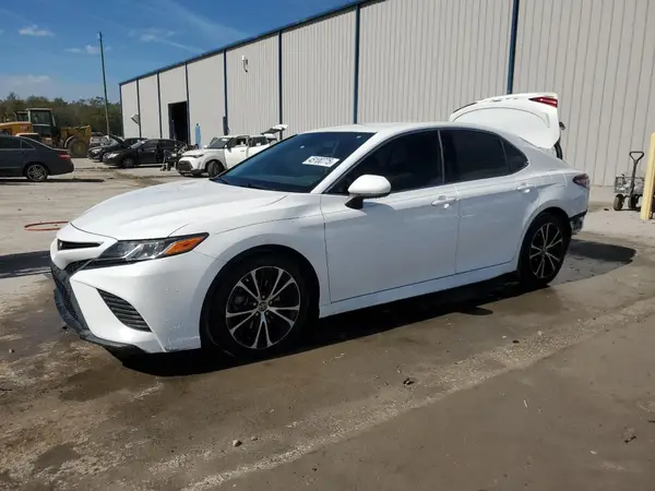 4T1B11HK6KU283495 2019 TOYOTA CAMRY - Image 1