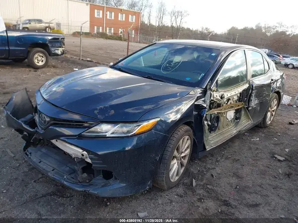 4T1B11HK6KU285117 2019 TOYOTA CAMRY - Image 2