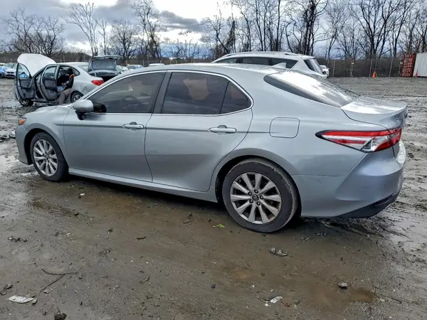 4T1B11HK6KU285473 2019 TOYOTA CAMRY - Image 2
