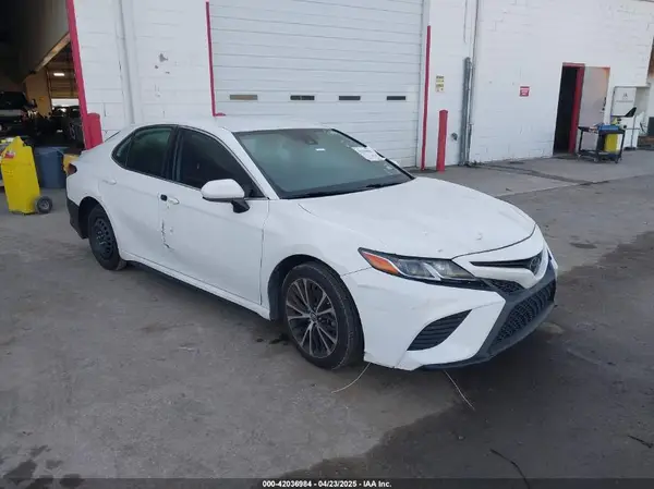 4T1B11HK6KU288602 2019 TOYOTA CAMRY - Image 1
