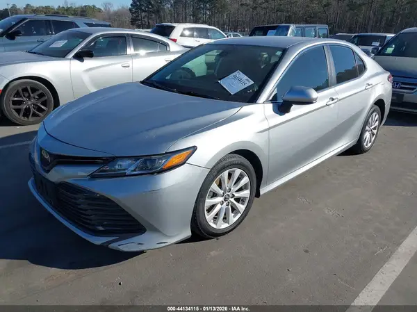 4T1B11HK6KU290916 2019 TOYOTA CAMRY - Image 2
