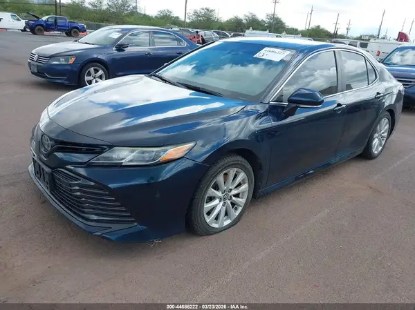 4T1B11HK6KU681130 2019 TOYOTA CAMRY - Image 2
