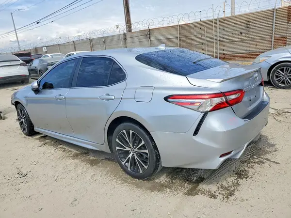 4T1B11HK6KU681385 2019 TOYOTA CAMRY - Image 2