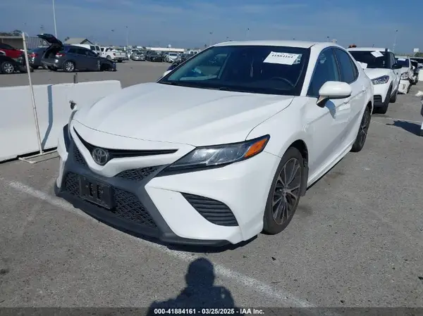 4T1B11HK6KU684612 2019 TOYOTA CAMRY - Image 2
