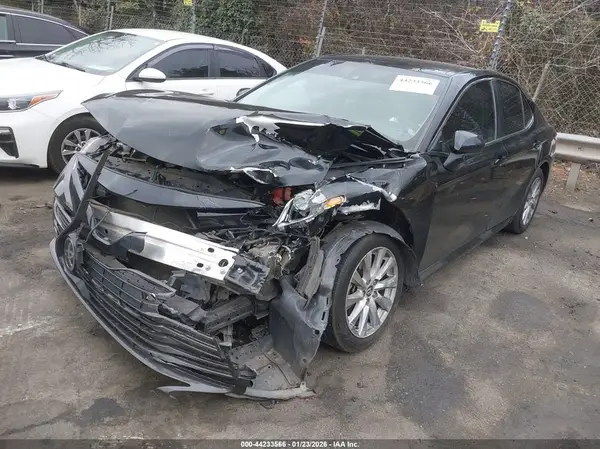 4T1B11HK6KU685954 2019 TOYOTA CAMRY - Image 2