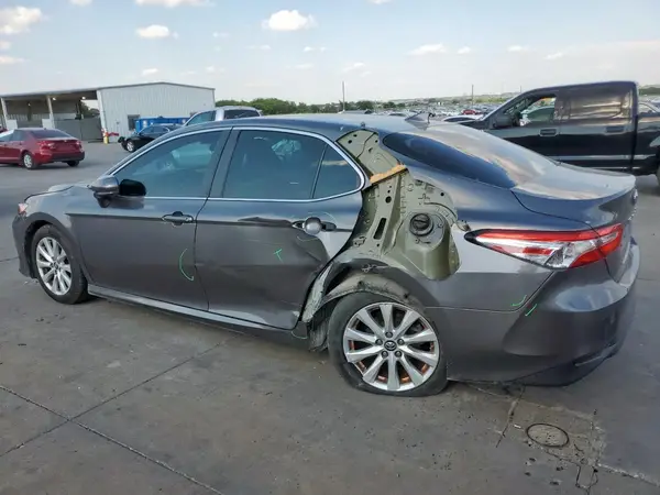 4T1B11HK6KU687638 2019 TOYOTA CAMRY - Image 2