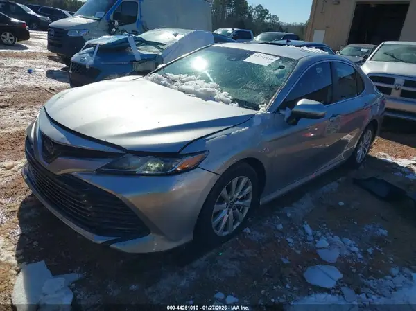 4T1B11HK6KU688756 2019 TOYOTA CAMRY - Image 2