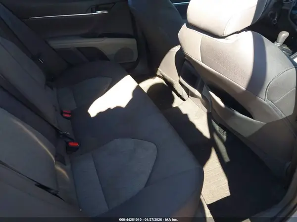 4T1B11HK6KU688756 2019 TOYOTA CAMRY - Image 8