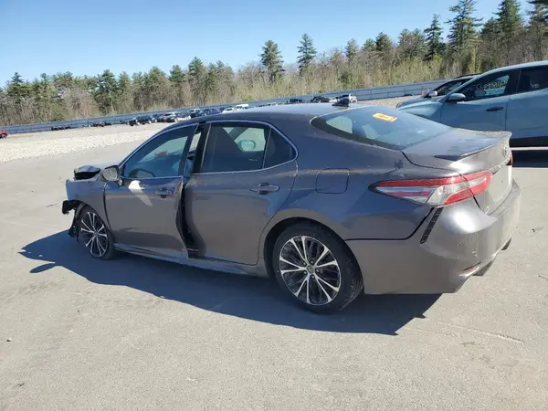 4T1B11HK6KU699935 2019 TOYOTA CAMRY - Image 2