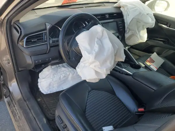 4T1B11HK6KU699935 2019 TOYOTA CAMRY - Image 8