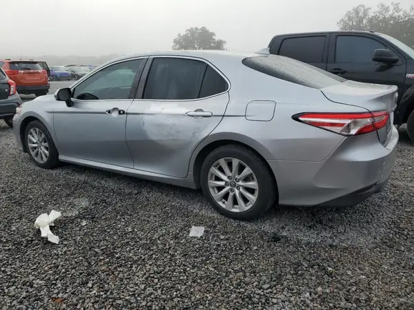 4T1B11HK6KU700016 2019 TOYOTA CAMRY - Image 2