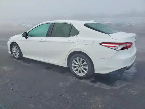 4T1B11HK6KU703529 2019 TOYOTA CAMRY - Image 2