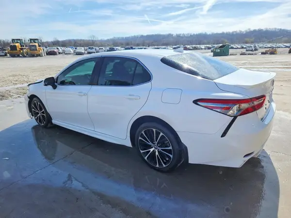 4T1B11HK6KU704440 2019 TOYOTA CAMRY - Image 2