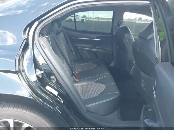 4T1B11HK6KU704633 2019 TOYOTA CAMRY - Image 8