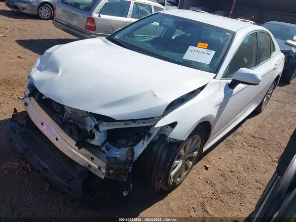 4T1B11HK6KU706544 2019 TOYOTA CAMRY - Image 2