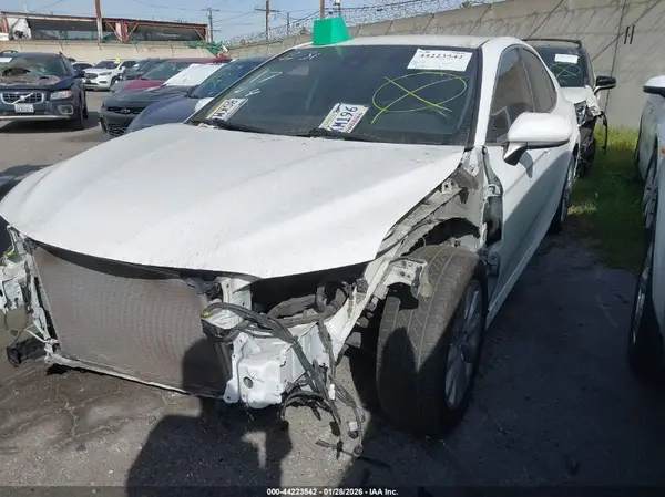 4T1B11HK6KU707466 2019 TOYOTA CAMRY - Image 2