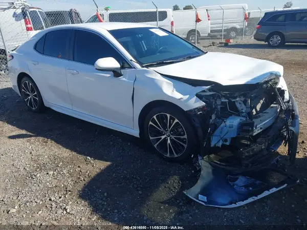 4T1B11HK6KU708889 2019 TOYOTA CAMRY - Image 1