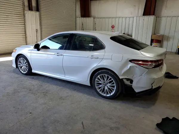 4T1B11HK6KU711484 2019 TOYOTA CAMRY - Image 2