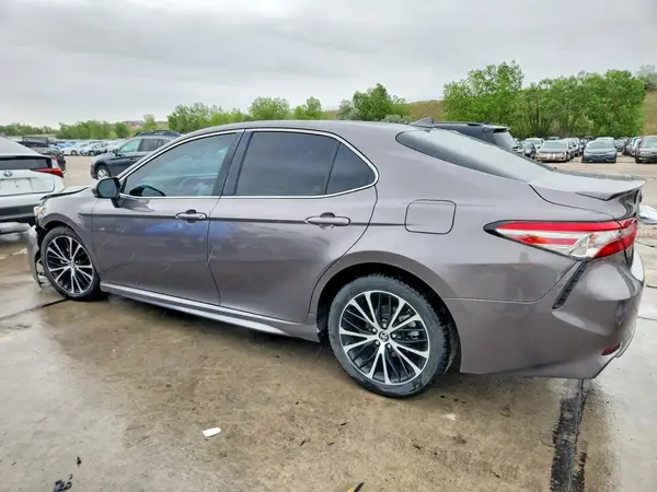 4T1B11HK6KU714725 2019 TOYOTA CAMRY - Image 2