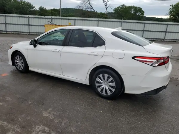 4T1B11HK6KU717429 2019 TOYOTA CAMRY - Image 2