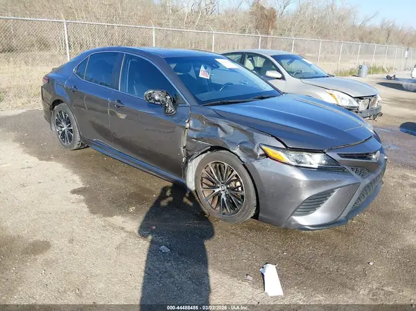 4T1B11HK6KU718161 2019 TOYOTA CAMRY - Image 1