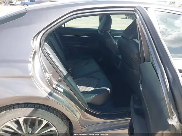 4T1B11HK6KU721870 2019 TOYOTA CAMRY - Image 8