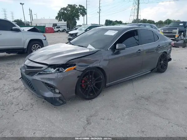 4T1B11HK6KU722808 2019 TOYOTA CAMRY - Image 2