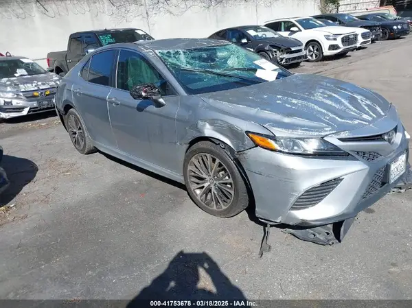 4T1B11HK6KU726910 2019 TOYOTA CAMRY - Image 1