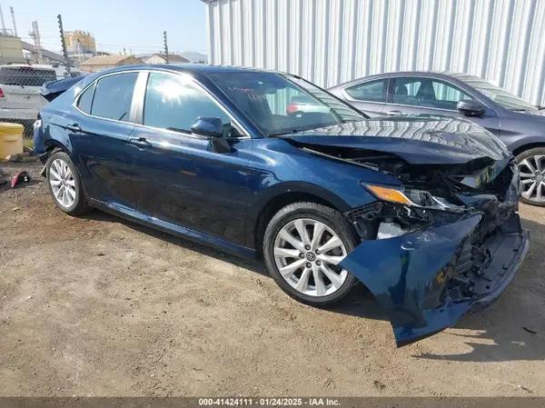 4T1B11HK6KU730987 2019 TOYOTA CAMRY - Image 1