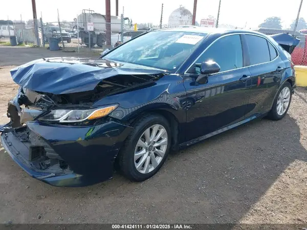 4T1B11HK6KU730987 2019 TOYOTA CAMRY - Image 2