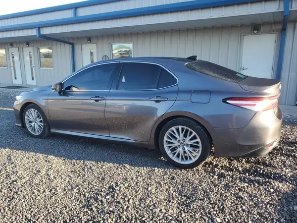 4T1B11HK6KU732478 2019 TOYOTA CAMRY - Image 2