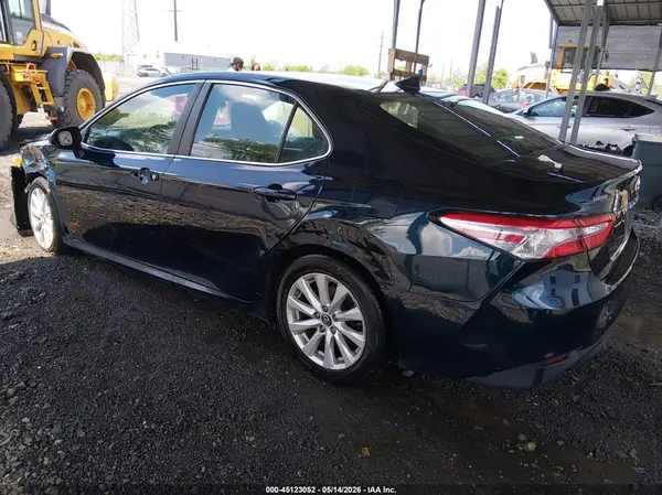 4T1B11HK6KU733789 2019 TOYOTA CAMRY - Image 2
