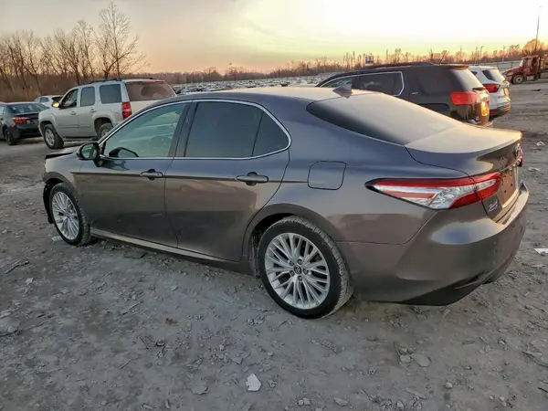 4T1B11HK6KU735249 2019 TOYOTA CAMRY - Image 2