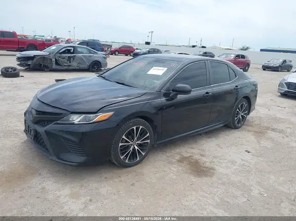 4T1B11HK6KU741326 2019 TOYOTA CAMRY - Image 2