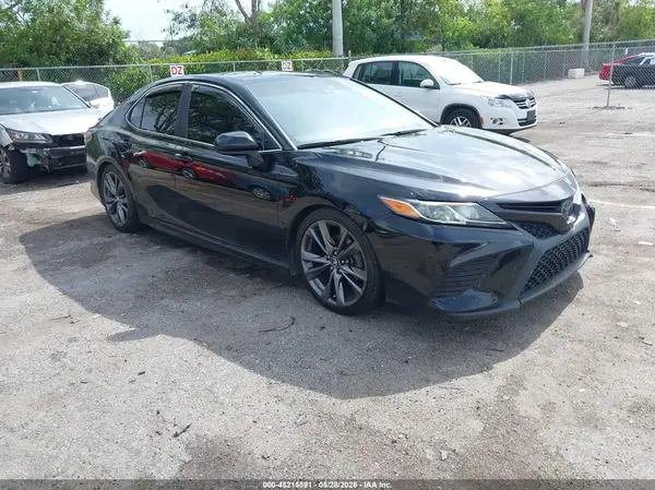 4T1B11HK6KU742055 2019 TOYOTA CAMRY - Image 1
