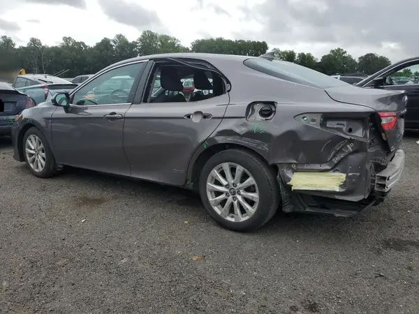4T1B11HK6KU745067 2019 TOYOTA CAMRY - Image 2