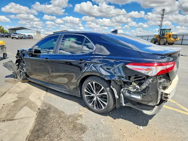 4T1B11HK6KU745733 2019 TOYOTA CAMRY - Image 2