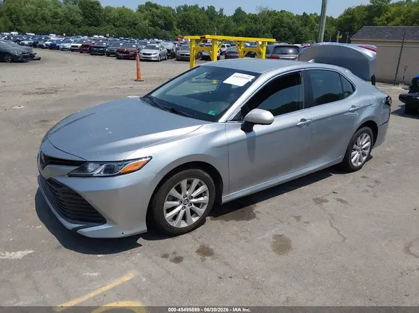 4T1B11HK6KU749801 2019 TOYOTA CAMRY - Image 2