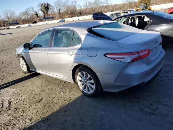 4T1B11HK6KU753749 2019 TOYOTA CAMRY - Image 2