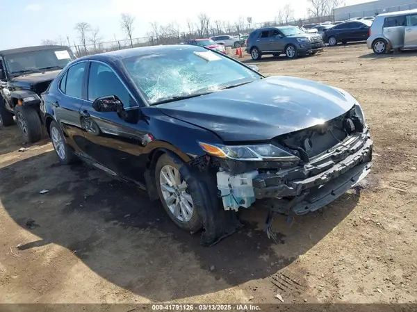 4T1B11HK6KU754058 2019 TOYOTA CAMRY - Image 1