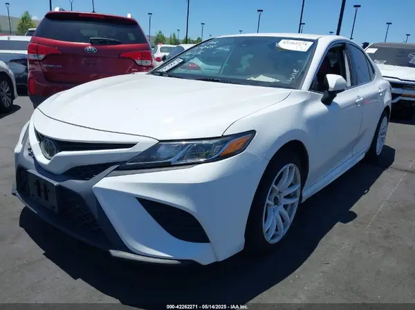 4T1B11HK6KU754349 2019 TOYOTA CAMRY - Image 2