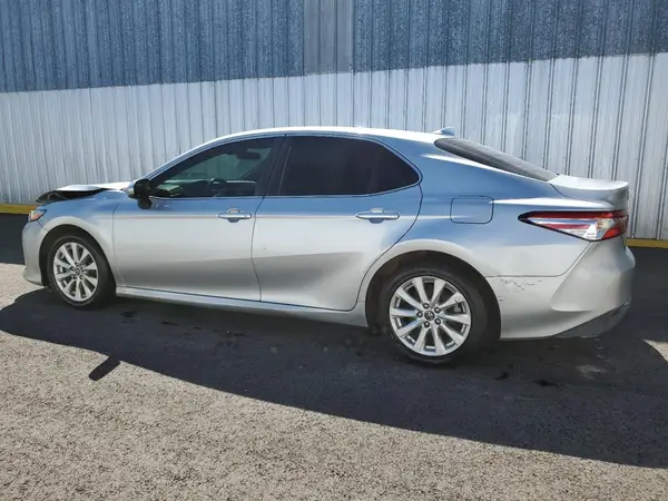 4T1B11HK6KU754643 2019 TOYOTA CAMRY - Image 2