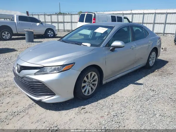 4T1B11HK6KU755873 2019 TOYOTA CAMRY - Image 2