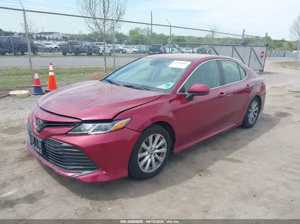 4T1B11HK6KU756912 2019 TOYOTA CAMRY - Image 2