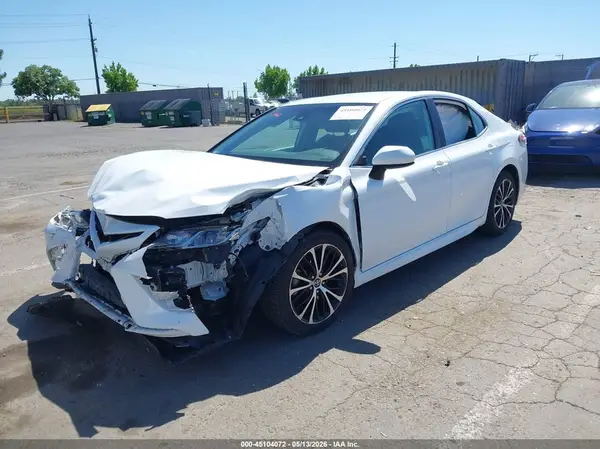 4T1B11HK6KU758157 2019 TOYOTA CAMRY - Image 2