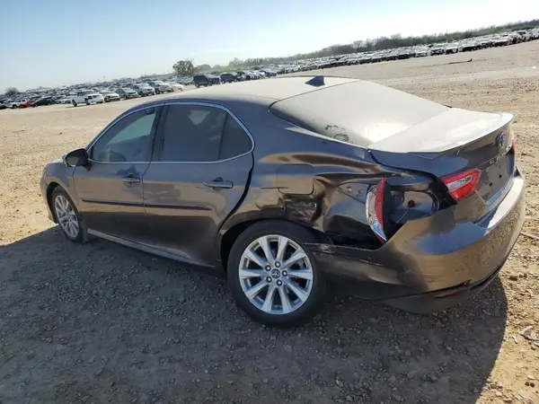 4T1B11HK6KU758269 2019 TOYOTA CAMRY - Image 2