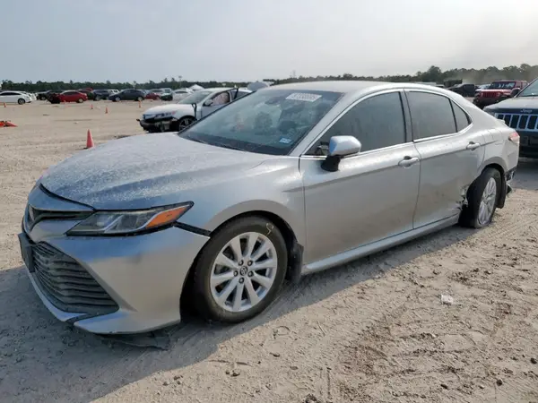 4T1B11HK6KU758594 2019 TOYOTA CAMRY - Image 1